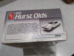 AMT Ertl 1969 Hurst Olds 1:25 Unassembled Model Kit Detailed Interior 6898
