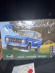 1:25 Revell Ford Bronco Model Kit 85-4320 – New in Open Box