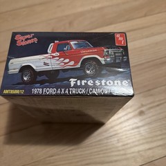 AMT 1978 Ford 4×4 Pickup Truck Firestone Super Stones 1/25 Model Kit