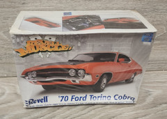 Revell Muscle 70 Ford Torino Cobra Model Kit 1/25 Scale Sealed READ!
