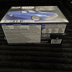 Revell 145629090 1/25 1991 Chevy S-10 Lowrider Special Edition Plastic Model Kit