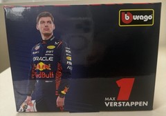 Red Bull Racing RB19 Max Verstappen 1/18 Drivers Champion 2023