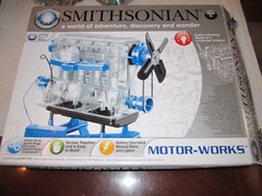 SMITHSONIAN INSTITUTION MOTOR-WORKS – BUILDING MODEL OF 4 CYLINDER ENGINE