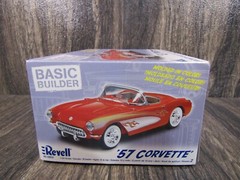 2006 Revell 1957 Corvette Molded in Color Model Kit #85-0852 Skill 2 1:24