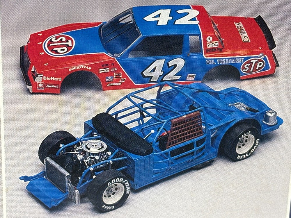 Monogram 42 Kyle Petty 1982 STP Buick Regal 1/24 NASCAR Stock Car Model Kit NOS