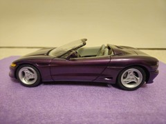 DEALER PROMO CORVETTE STING RAY III CONCEPT 1:25 KEPT IN CLOSED CASE (LAST ONE)