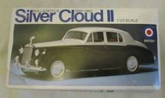 Vintage Entex 1959-62 Rolls Royce Silver Cloud II Kit in 1/24th Scale.