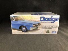 Moebius 1965 Dodge Coronet Sedan 1:25 Scale Plastic Model Kit 2461 NISB