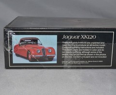 New Sealed NOS Jaguar XK120 Monogram 1:24 Scale Metal & Plastic Model Car Kit No