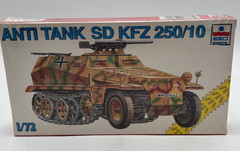 ESCI ERTL 8373 Sd.Kfz. 250/10 German Anti-Tank Vehicle WWII 1:72 Scale Model Kit