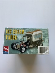 AMT Ertl 1:25 Ice Cream Truck #31739 Sealed Box 2002