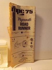 MPC 1975 Plymouth Roadrunner 3-in-1 Annual 1/25 Kit # 7525 opern box/ complete