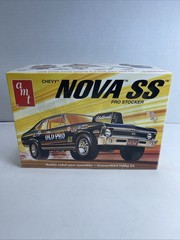 AMT 1972 Chevy Nova SS Pro Stocker “Old Pro” 1:25 Car Plastic Model Kit