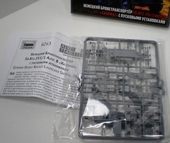 1/100 (15mm) Scale WWII German Rocket Half-Track, Kfz.251, Zvezda, NIB