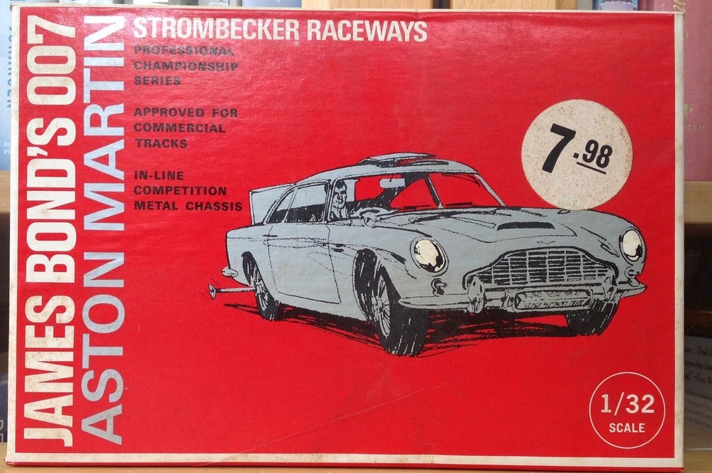 Strombecker 1:32 James Bond 007 Aston Martin Vintage Model Car Kit 8630 Complete