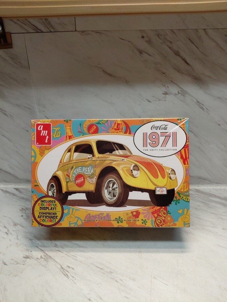 AMT Volkswagen “BUG” Coca’Cola 1971 Unity Collection model kit New/Sealed in Box