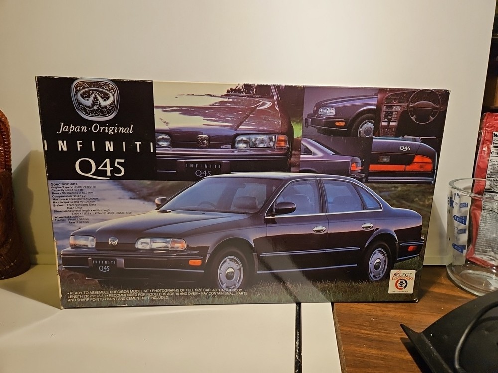 MRC Fujimi Japan Original Infinity Q45 1:24 Model Kit AS IS