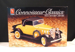 AMT Connoisseur Classics 1932 Chevrolet Cabriolet 1:25 Model Kit #6508 Complete