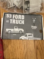 1953 FORD F-100 PICKUP Vintage 1/25 Model Kit Parts