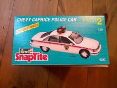 Revell SnapTite Chevy Caprice Police Car Model Kit 1:25 NIOB (1993)