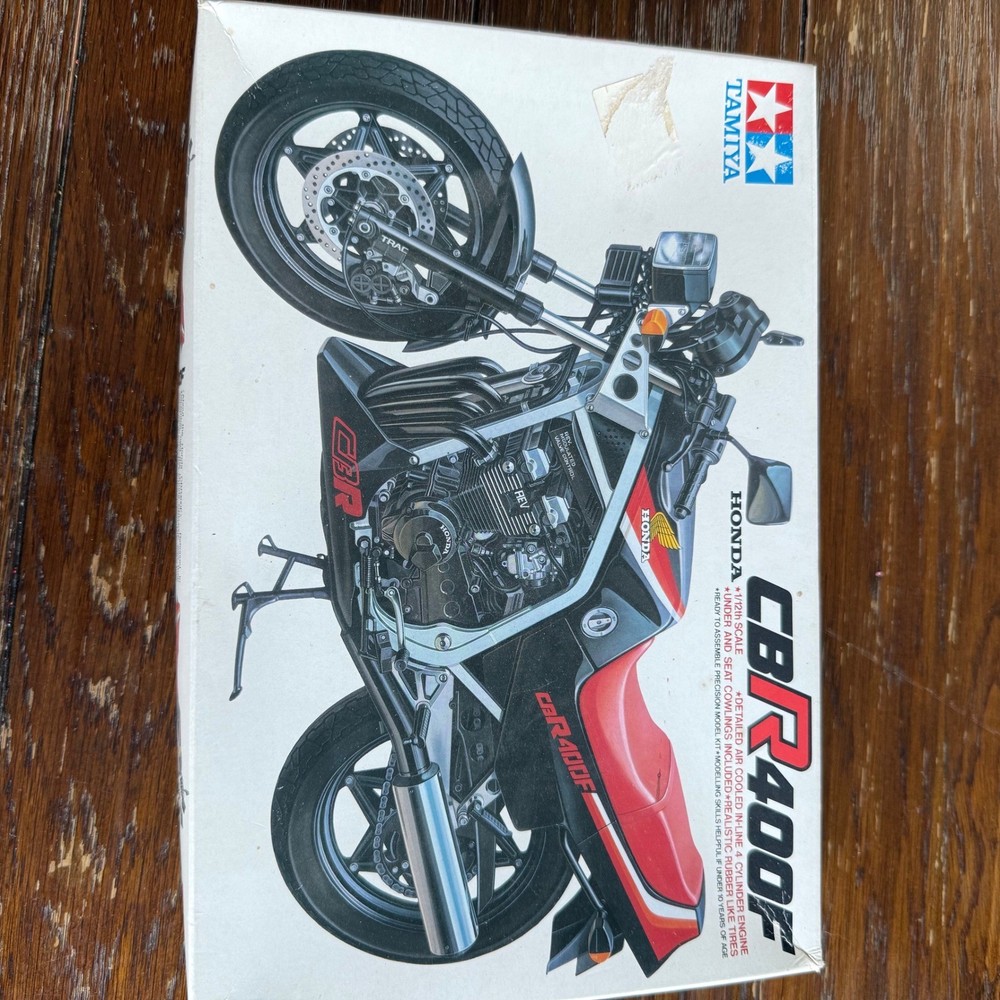 Tamiya 1/12 Honda CBR400F Plastic Model Kit 1435 Vintage 1984 Japan