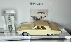 1962 FORD THUNDERBIRD T-BIRD 1/25 Dealer Promo+BONUS EmbeddedChampion Spark plug