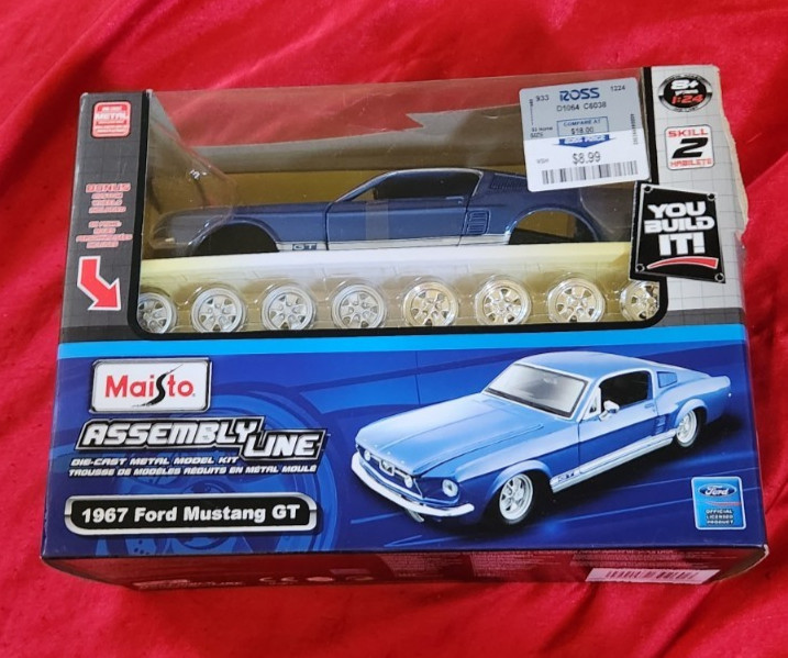 Maisto 1967 Ford Mustang GT Assembly Line Die Cast Metal Model Car Kit Blue New