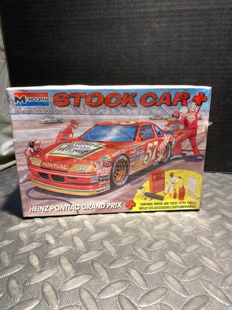 1:24 MONOGRAM MODEL KIT STOCK CAR HEINZ TOMATO KETCHUP PONTIAC (FACTORY SEALED)