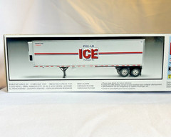 REVELL FRUEHAUF 40′ “REEFER” Polar ICE Trailer model kit NEW FACTORY SEALED BOX