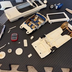 SMP 1961 CHEVROLET CONVERTIBLE CUSTOMIZING 1/25 SCALE 3 IN 1 KIT GENTLY STARTED