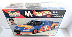 Revell Monogram NASCAR Kyle Petty #44 Hot Wheels Pontiac Grand Prix