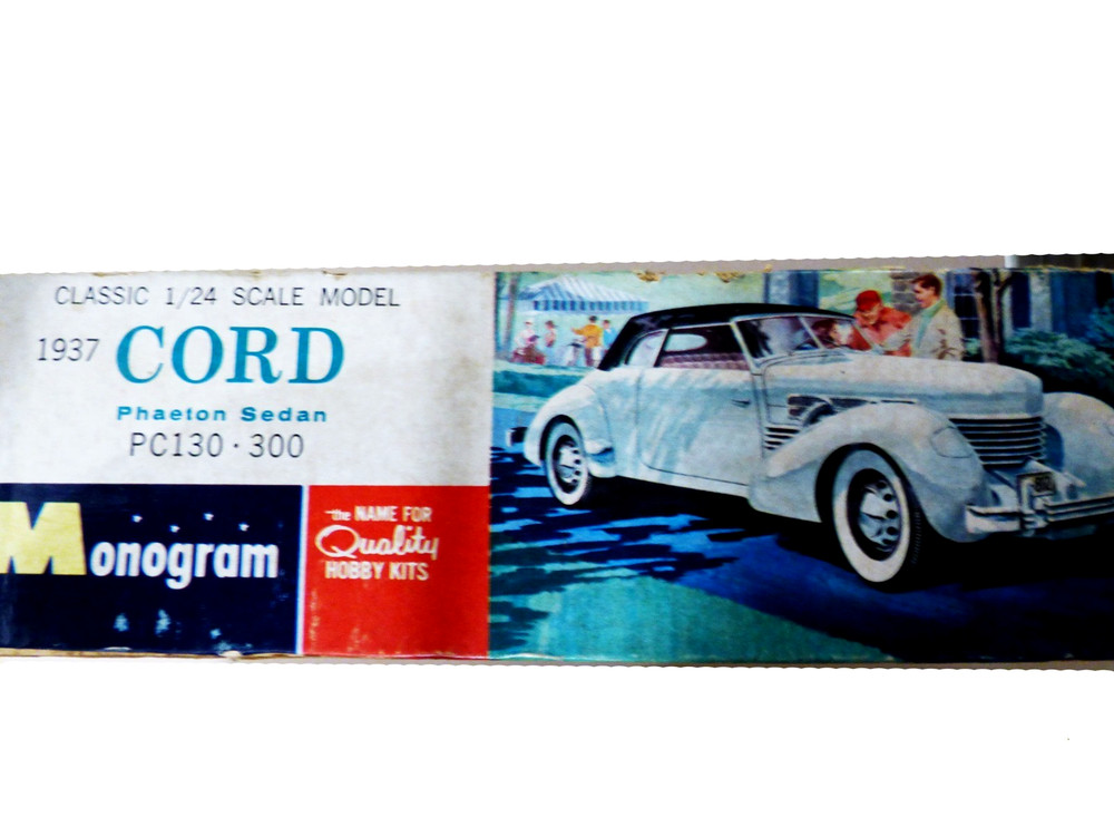 Monogram 1937 Classic Cord Phaeton Sedan Model Kit