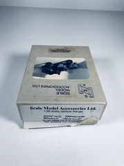 Scale Model Accessories SMA 1/35 SMAV-102 Radio Vehicle Resin Metal Kit