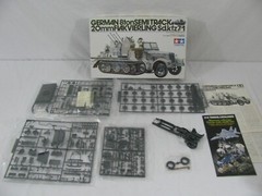 Tamiya 1/35 German 8 Ton Semi Track 20mm Flakvierling Sd.kfz7/1 w/ Figures NIB