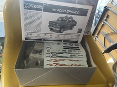 Monogram Trucks 1980 ’80 Ford Bronco Model Kit NEW FACTORY SEALED 2010 Revell