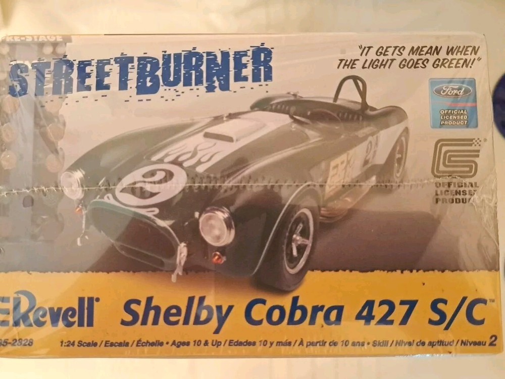 Revell STREETBURNER Ford Shelby Cobra 427 S/C Scale 1/24 Model Kit 85-2828 NIB