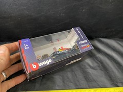 Tamiya Mini F1 Lotus Type 102B rare model kit 1/28 Item 28001 w/ Burago Red Bull