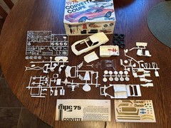 MPC 1975 Chevy Corvette Coupe Unbuilt Model Car Kit # 1-7505