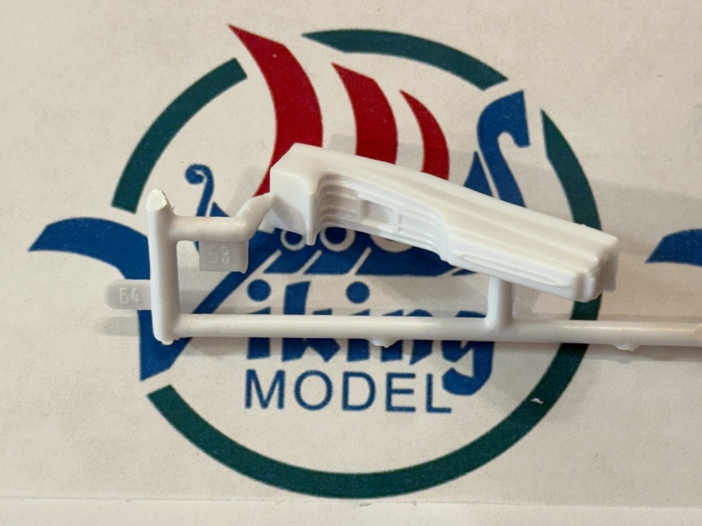 Revell 85-2018 1/24 70 Ford Torino Cobra Kit Bash Parts Center Console