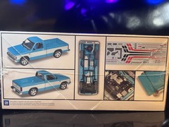 Revell Monogram 1/25 Scale Chevy S-10 Squarebody Custom Pickup Street Sleeper