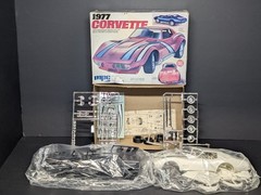 New MPC Rainbow Vette Corvette Model Kit #1-7830 1/20 Scale