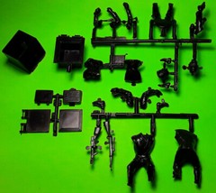 32 Gangbusters 1/25 2 Gangsters Gun Safe Diorama Model Car Kit Part G Scale