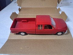 AMT/Ertl 1993 Chevrolet C-1500 Extended Cab,  Victory Red NEW IN BOX