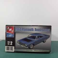 AMT Ertl 1968 Plymouth Roadrunner 1:25 Plastic Model Kit Skill 2 #31549