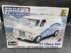 🚦😎REVELL TRUCKS ’77 CHEVY VAN MODEL KIT New Sealed 1977 1:24 85-7221😎🚦READ