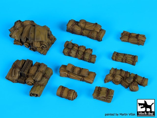 Black Dog 1/35 Tentage plus Bedrolls Figure/Diorama Accessories Set No.2 T35142