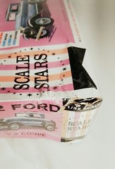 AMT Scale Stars 1932 ’32 Ford V-8 Coupe 1/32 Scale Model Kit AMT1181/12