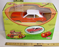 MOTORMAX FRESH CHERRIES 1974 FORD PINTO 1:24 CAR DIE CAST METAL MODEL KIT BOXED