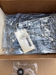 Vintage 30 Year Old Nissan Pathfinder #30001 Plastic Model Kit 1:24 Scale New