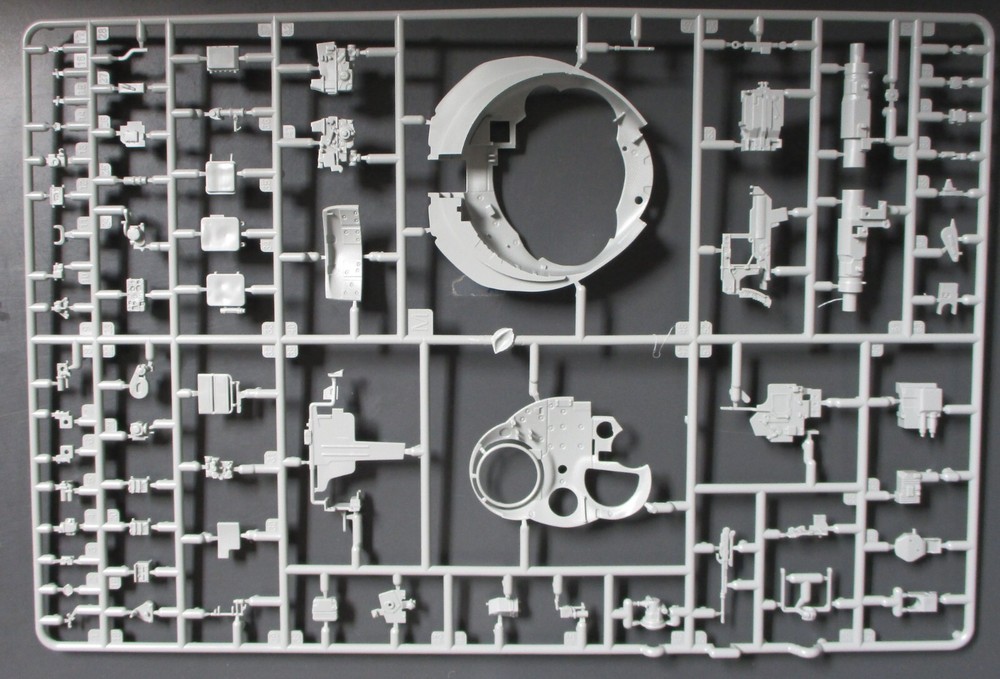 Amusing Hobby 1/35th Scale T-90A MBT – Parts Tree M from Kit No. 35A050